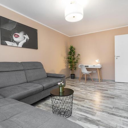 Decebal Flat Apartment Oradea Exterior photo