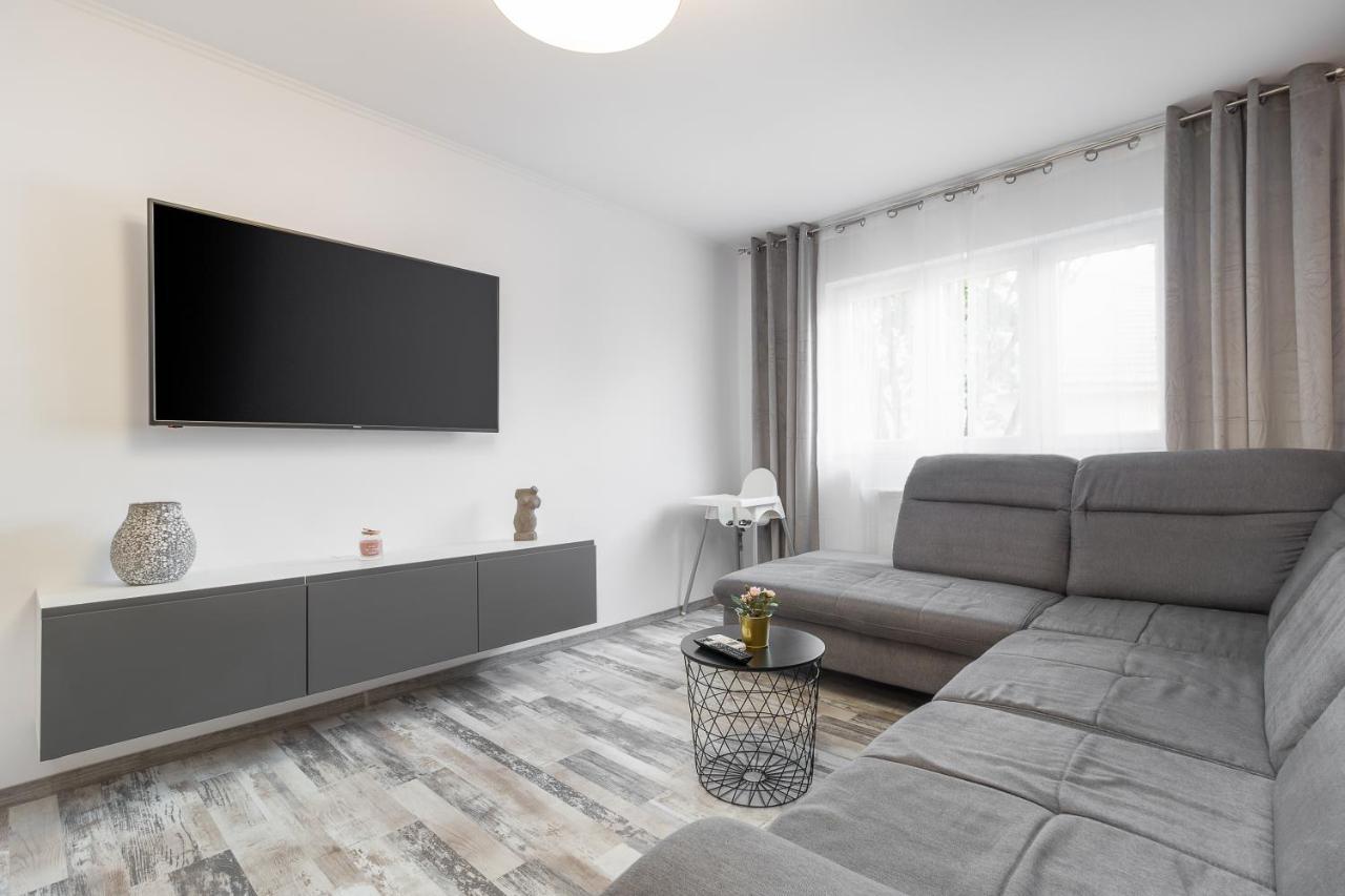 Decebal Flat Apartment Oradea Exterior photo